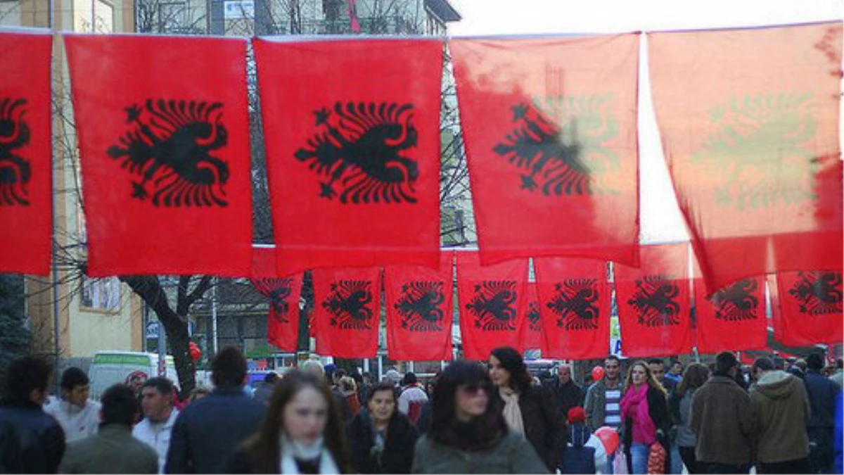 Arnavutluk\'un Bağımsızlığının 100. Yıl Dönümü