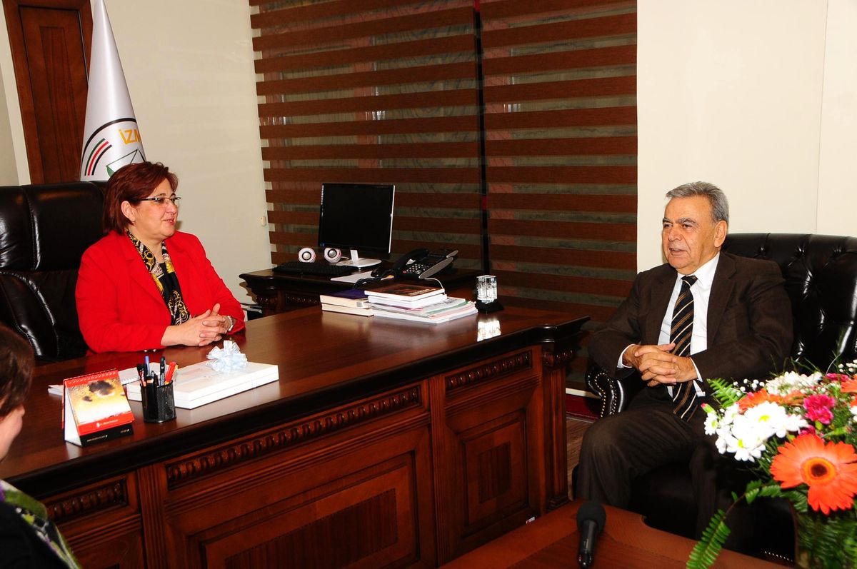 Başkan Kocaoğlu, İzmir Barosu\'nu Ziyaret Etti