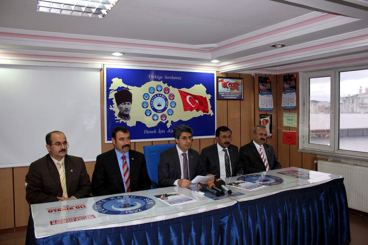 "Başörtülülere Yapılan Zulümdür"