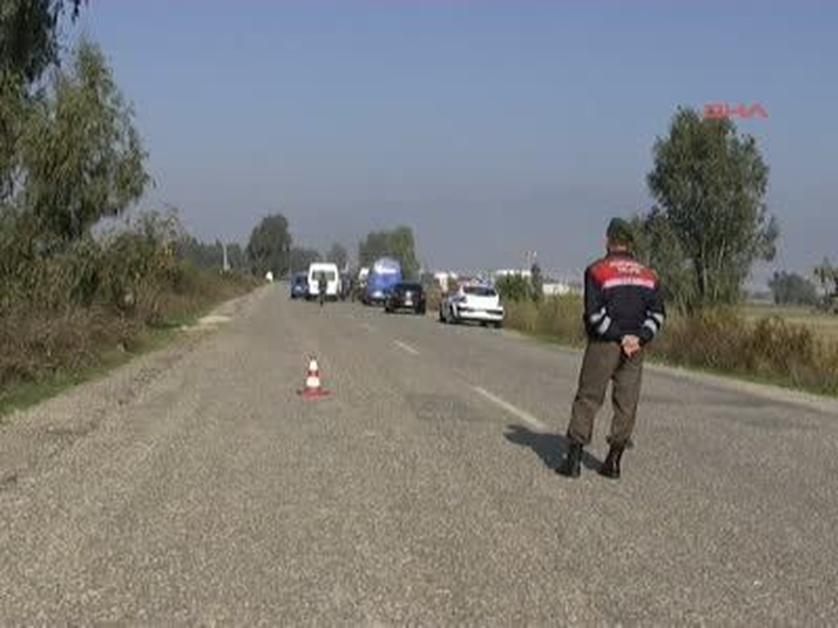 Boğazını Kesip, Yol Kenarına Attılar