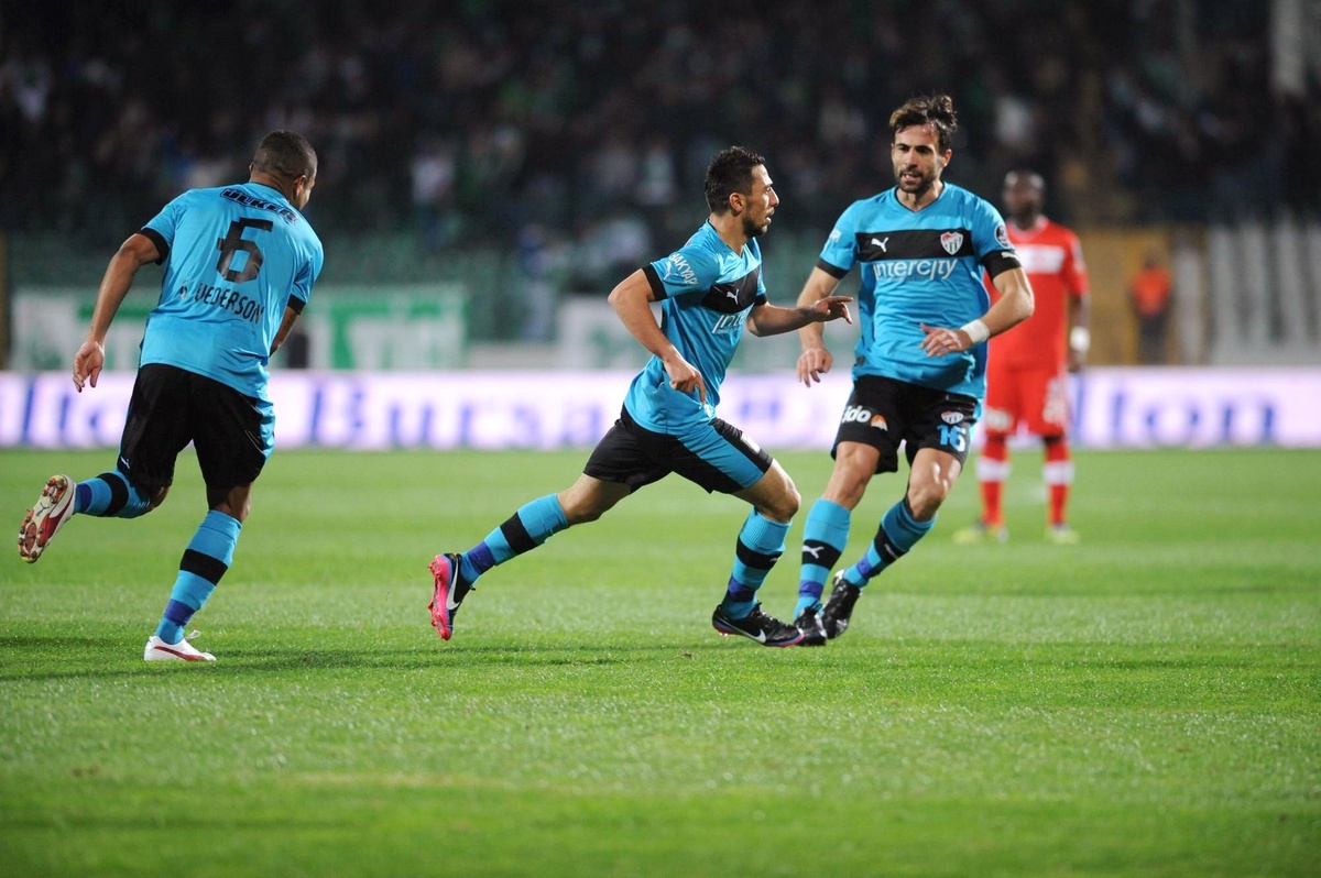 Bursaspor En Çok 3 Fark Atabildi