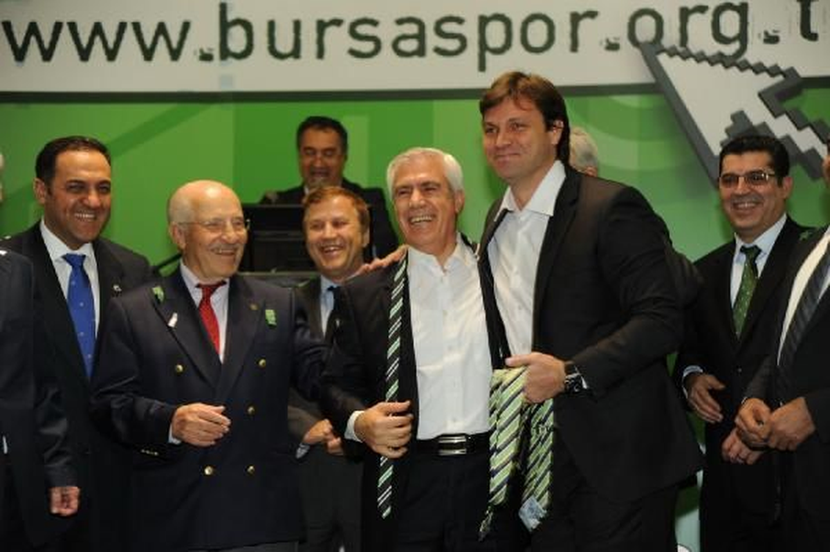 Bursaspor\'un Hattı Bursacell Geliyor