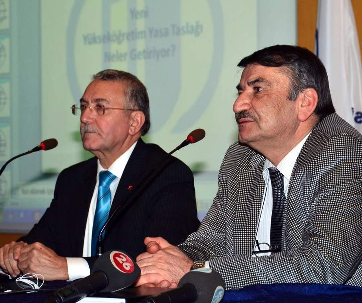 Esogü Öğretim Elemanları Yeni YÖK Yasasını Görüştü