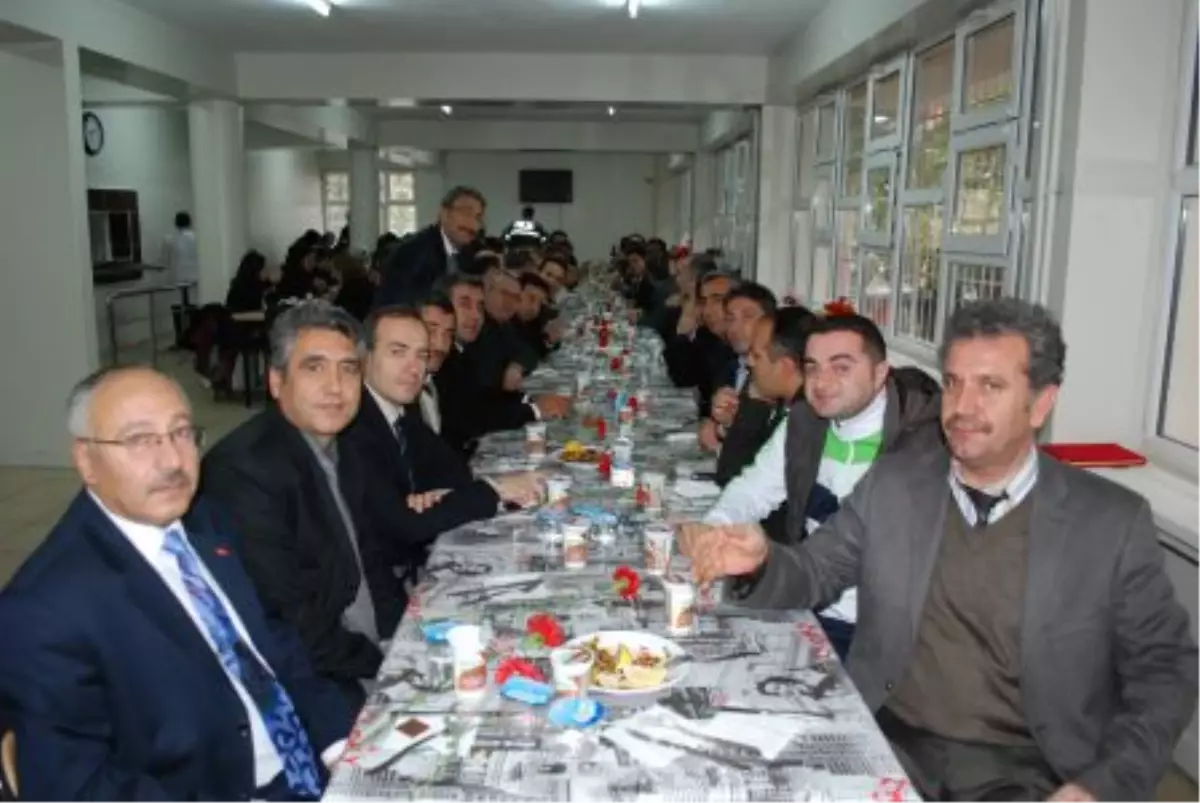 Gaziantep Lisesinden Müthiş Öğretmenler Günü Kutlaması