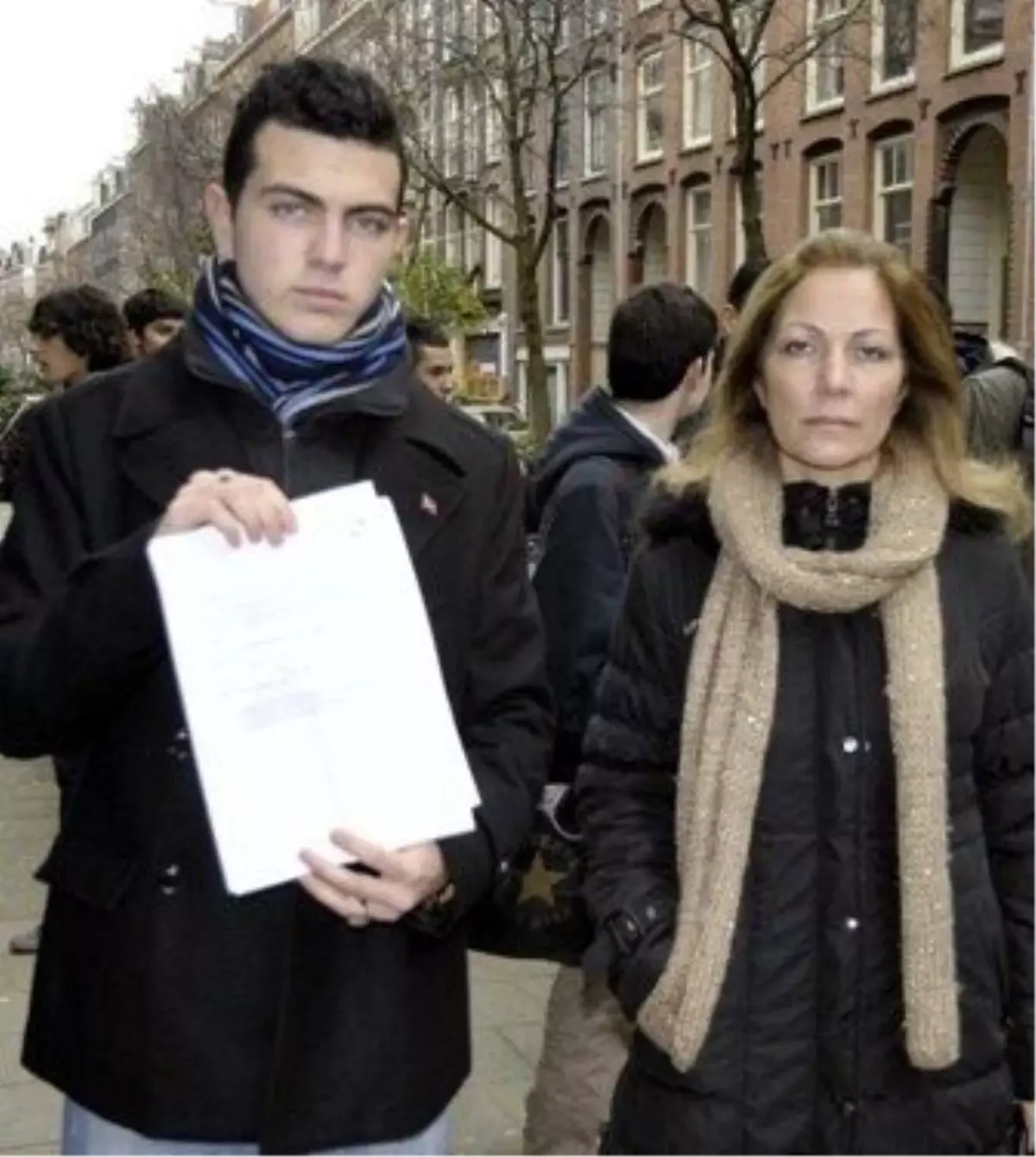 Hollanda\'da Okullarda Türkçe Konuşmanın Yasaklandığı İddiası