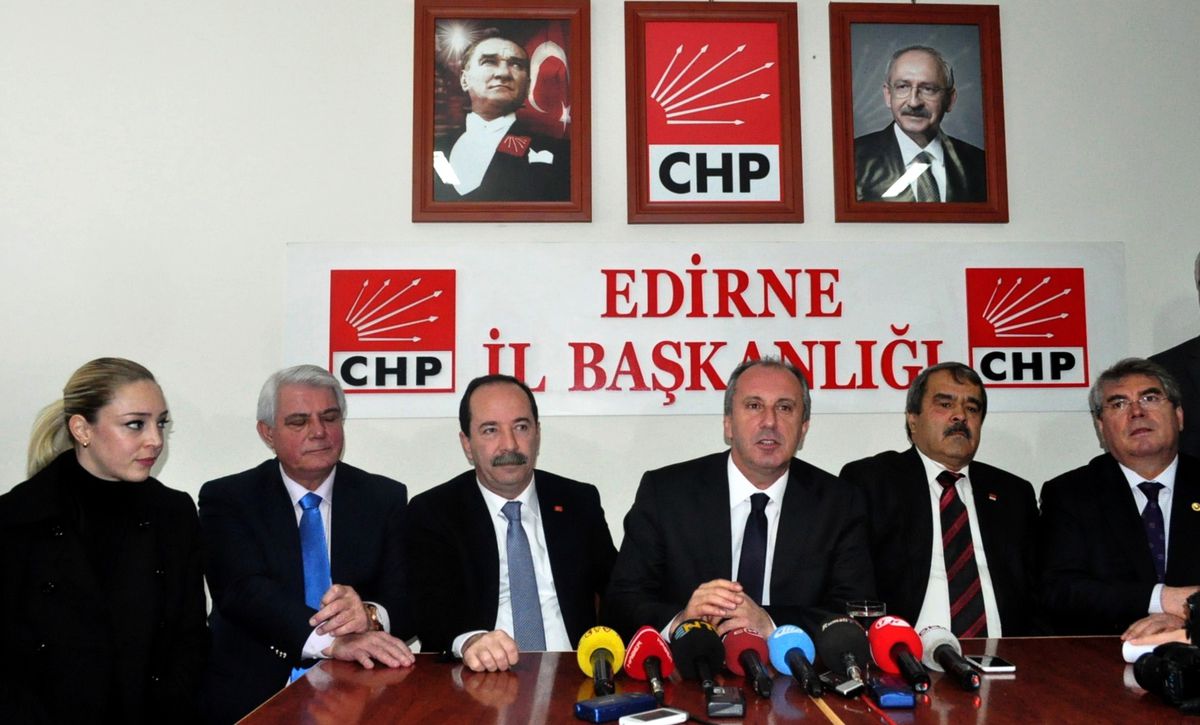 "Başbakan Yalan Dünya\'yı Seyretsin"
