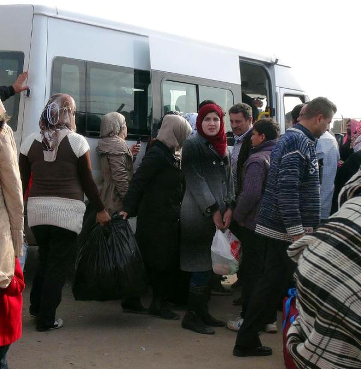 Kaçak Suriyeliler Ülkelerine Dönüyor