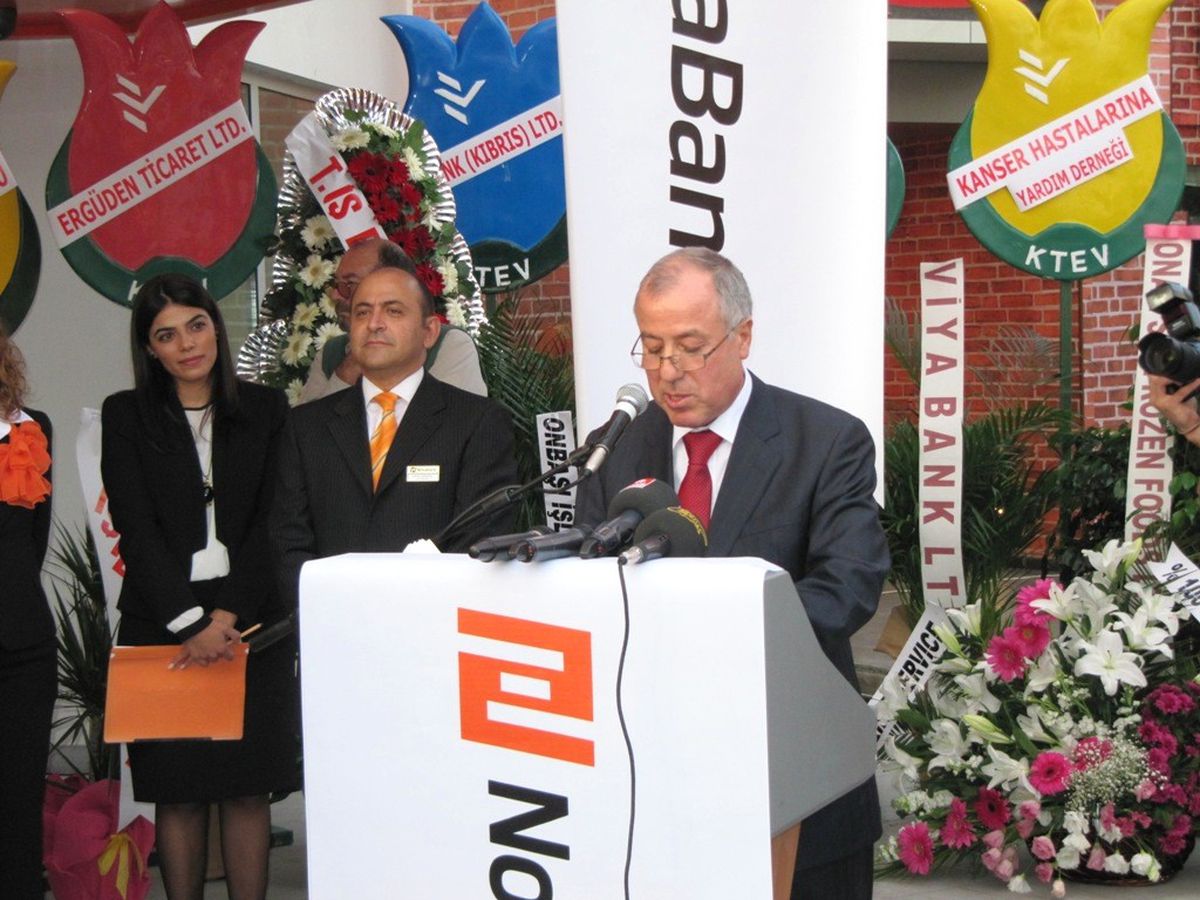 KKTC\'de Novabank Merkez Şubesi Hizmete Açıldı