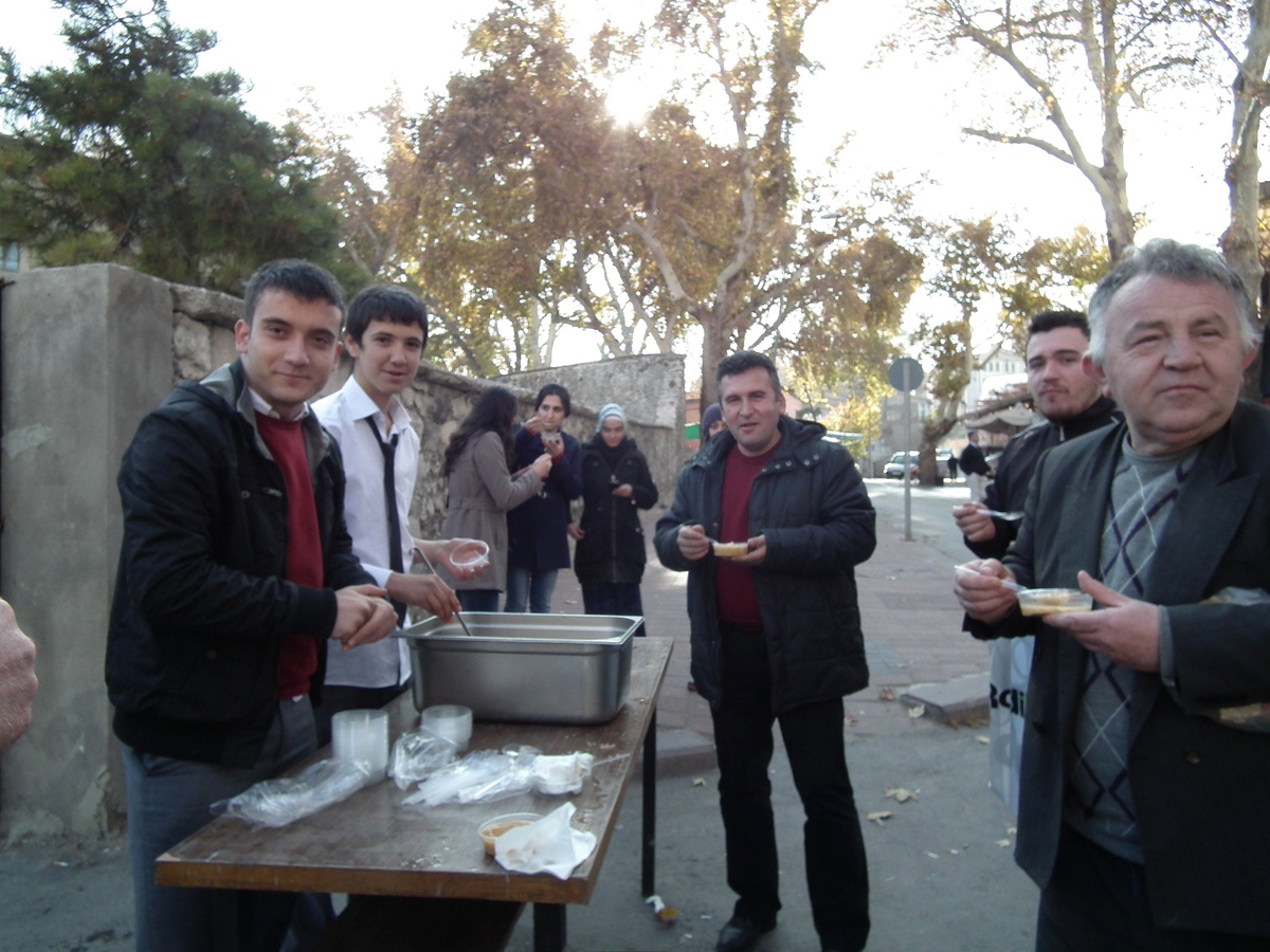 Kütahya Lisesi\'nden Aşure Geleneği