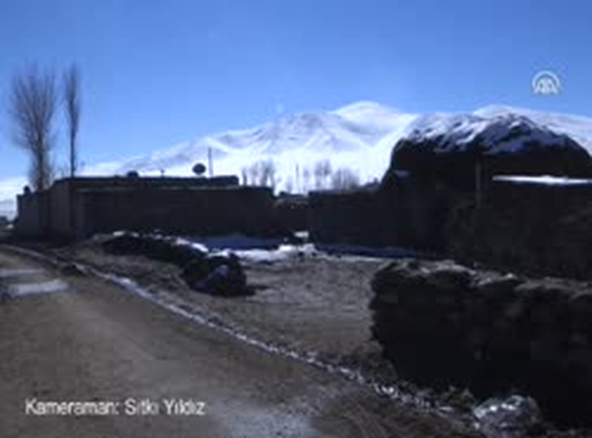 Muhtardan "Çocuk Yapmayın" Uyarısı