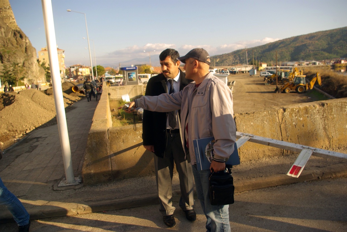 Osmancık\'taki Kanal Kazı Çalışmaları Durduruldu