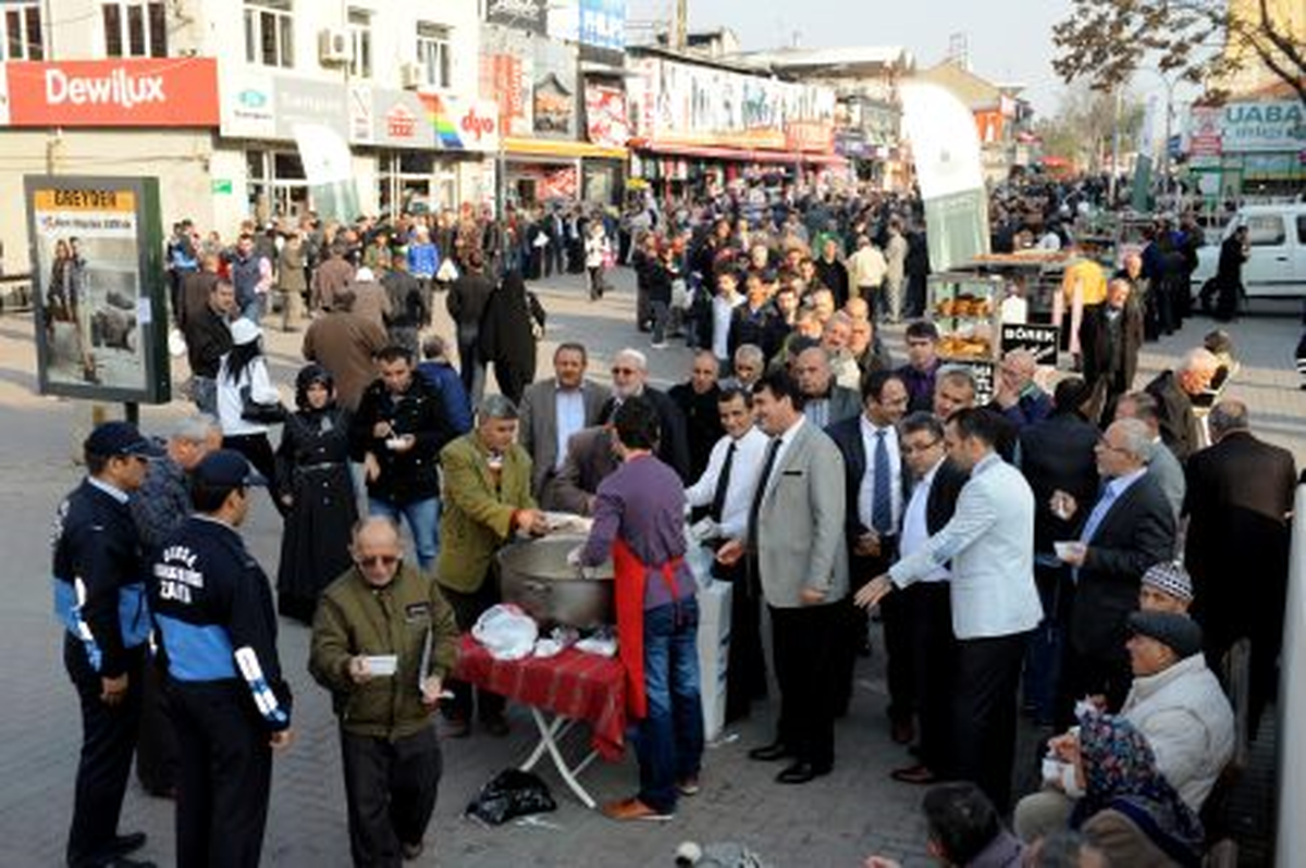 Osmangazi\'de Aşure Bereketi