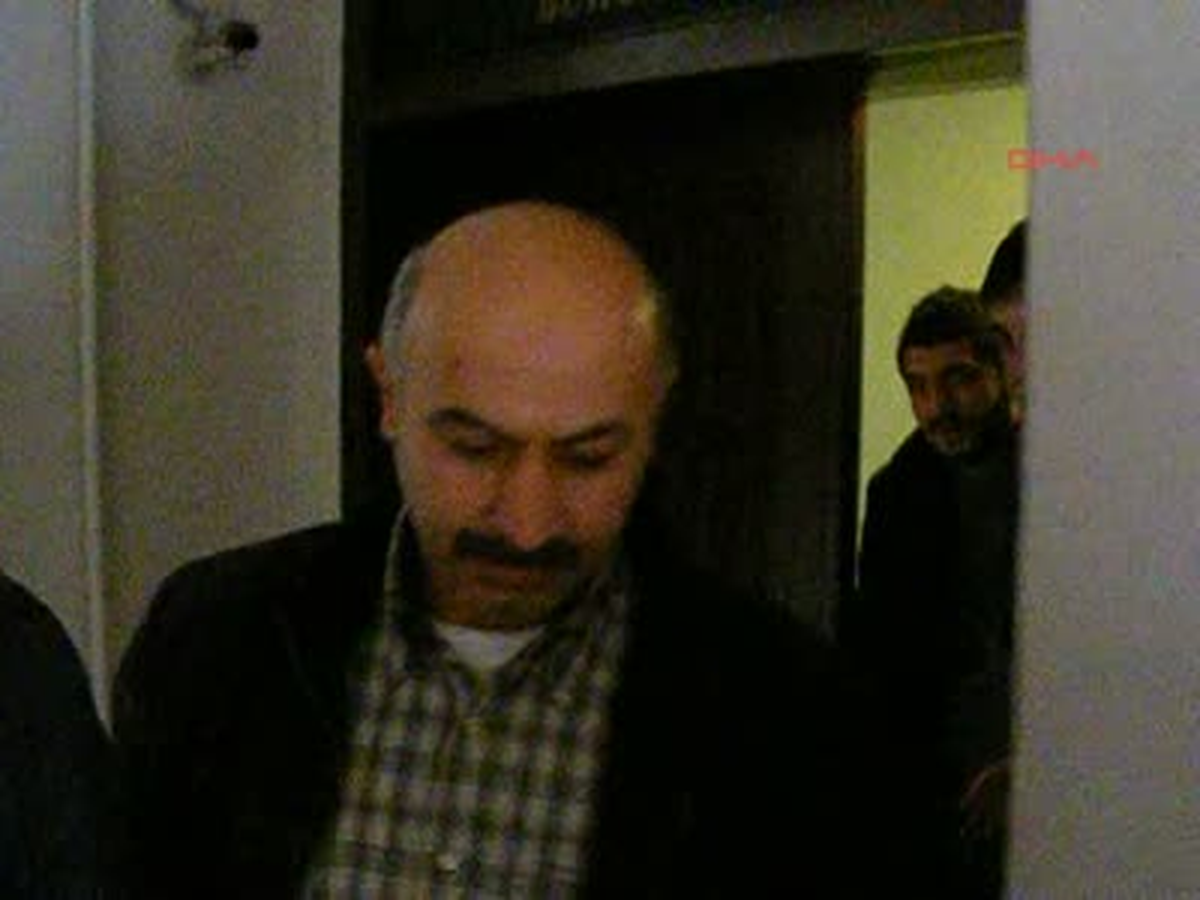 Otomobilden Hırsızlık Güvenlik Kameralarına Yansıdı