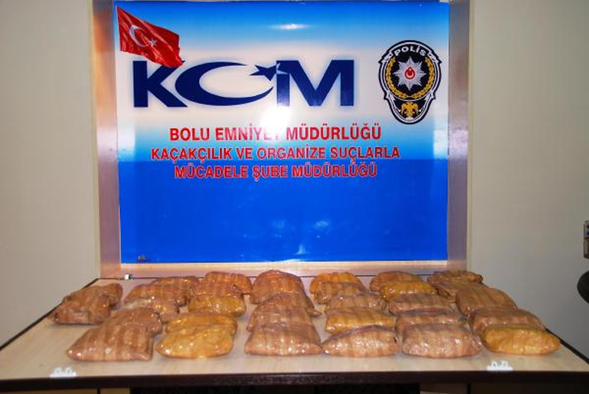 Otomobilin Yakıt Deposundan 16 Kilo 150 Gram Eroin Çıktı