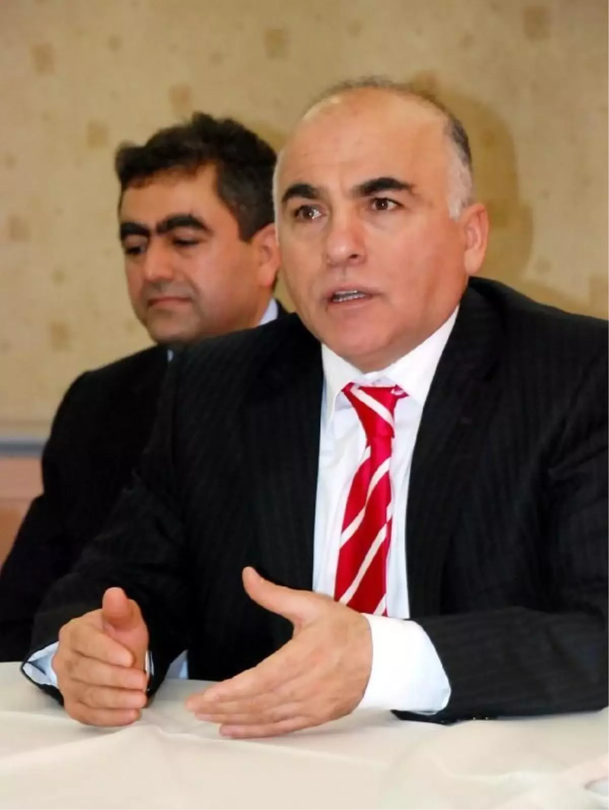 Sdü Rektörü Prof.Dr.İbicioğlu."Hillary Clinton\'u 2.Uluslararası Davraz Kongresi\'ne Getirmeye...