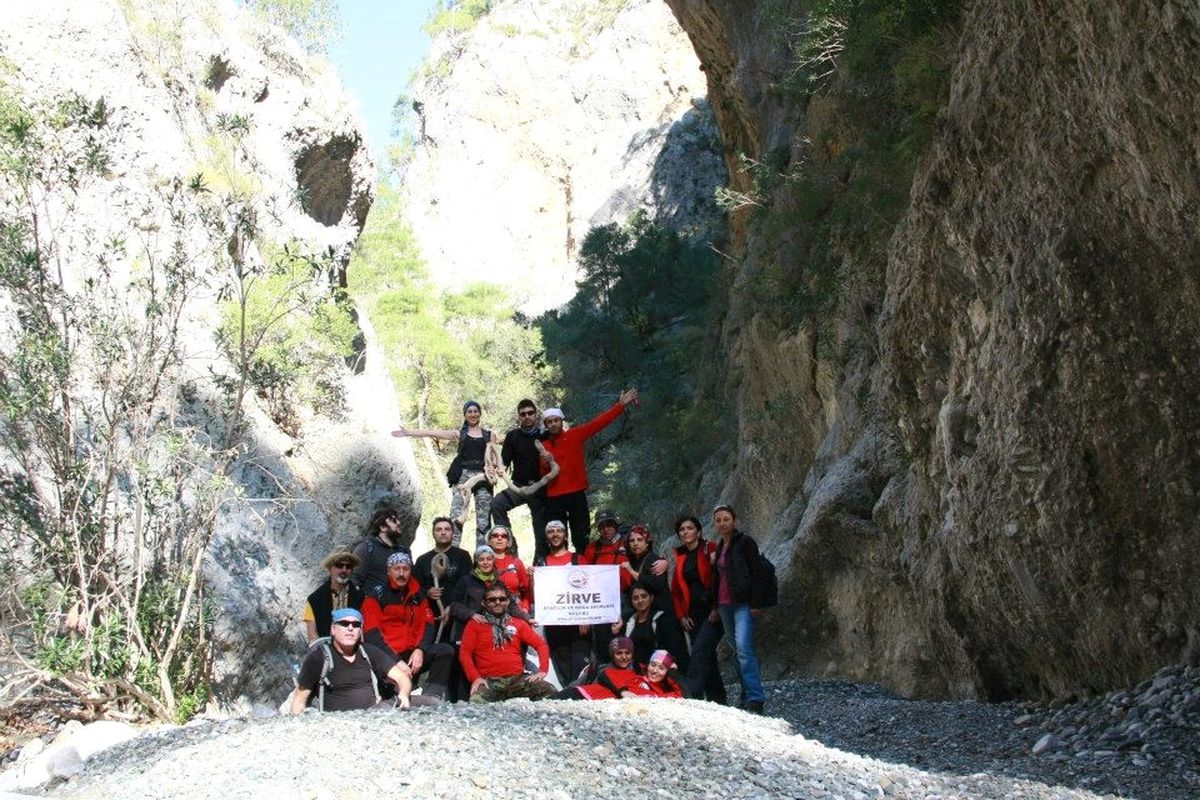 Zirve Dağcılık, Geyik Kanyonu\'nda Kamp Kurdu