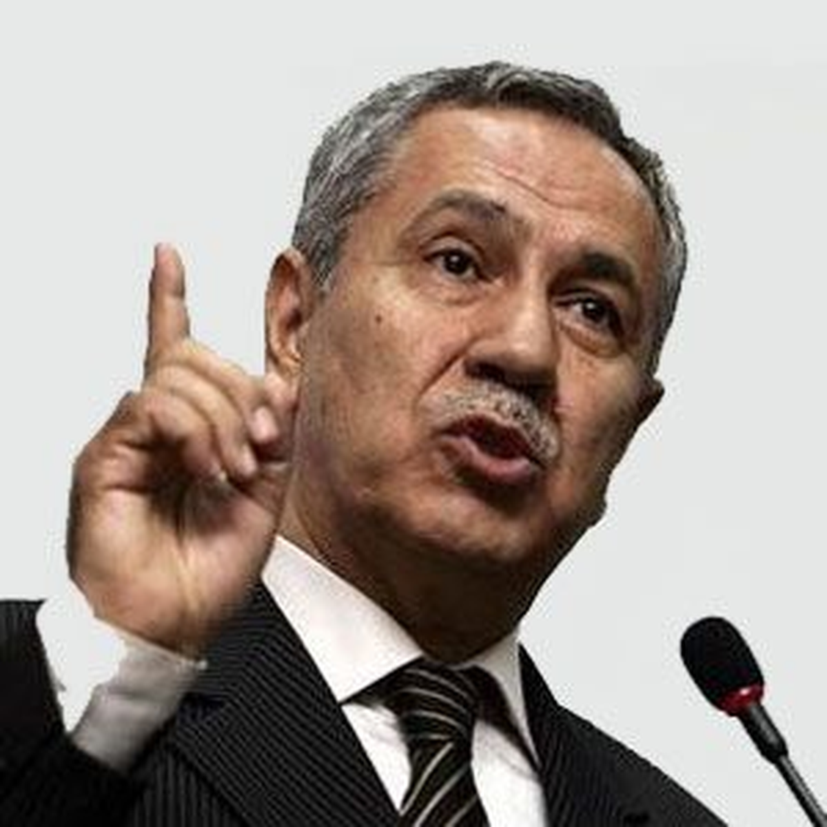 Arınç: "Bazı BDP\'liler Yargılanmayı Yüz Defa Hak Ediyor"