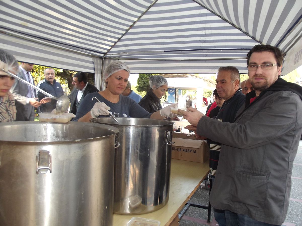 Aydın Belediyesi\'nden Aşure Hayrı