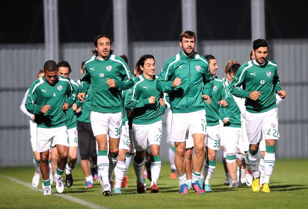 Bursaspor\'da Hazırlıklar Sürüyor