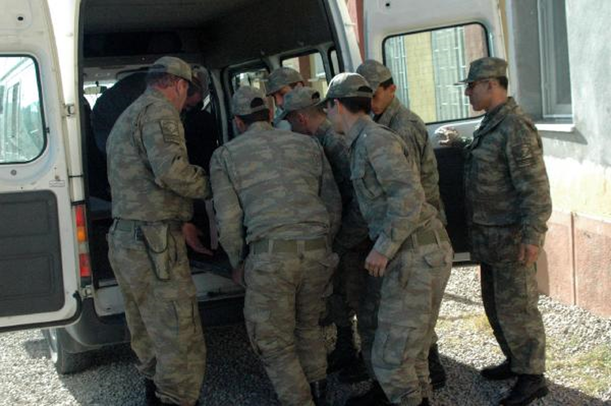 Jandarma Er Nöbette İntihar Etti