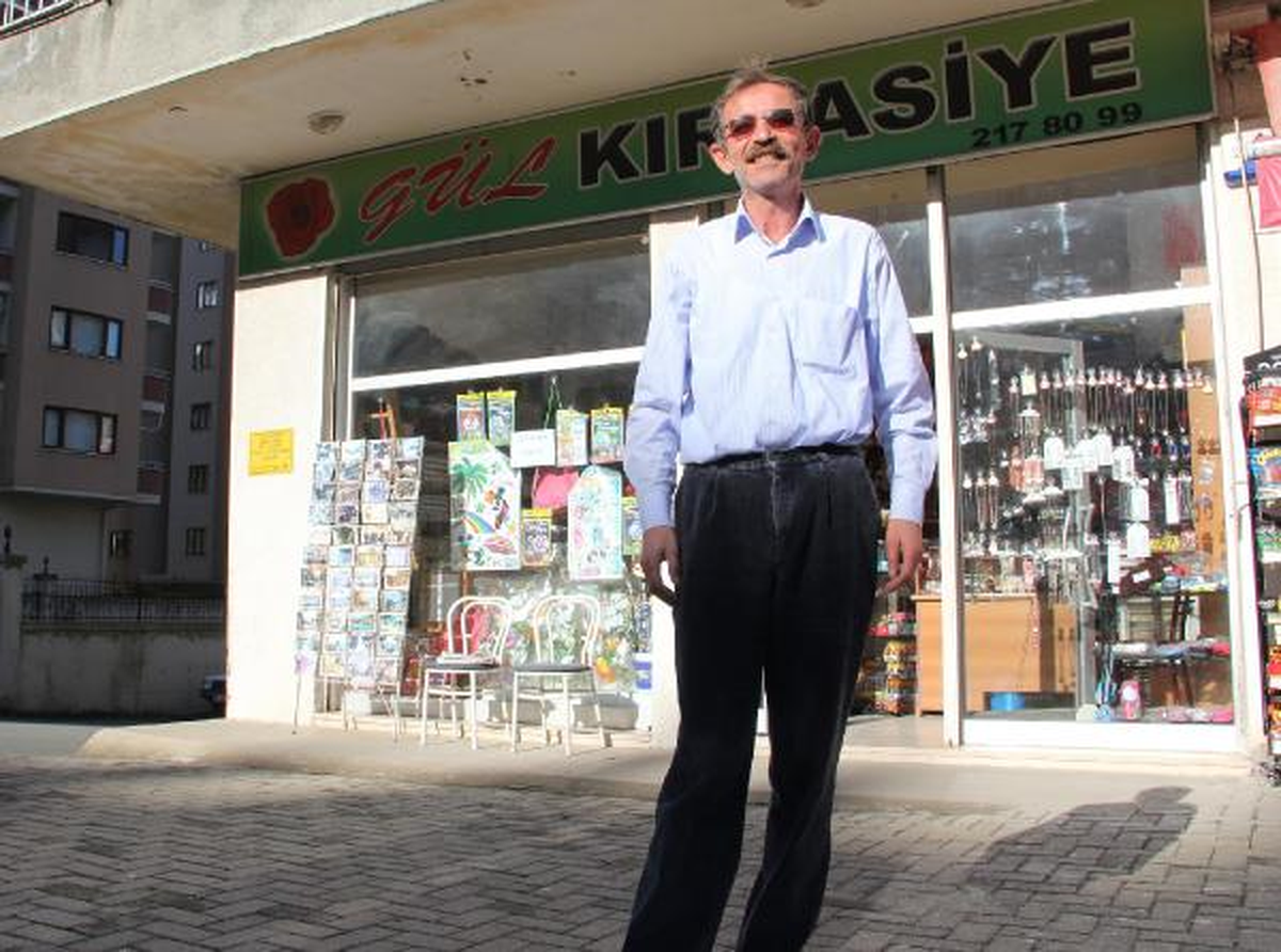 Cumhurbaşkanı Gül\'ün Rizeli Adaşının Cep Telefonuna Mesaj Yağıyor