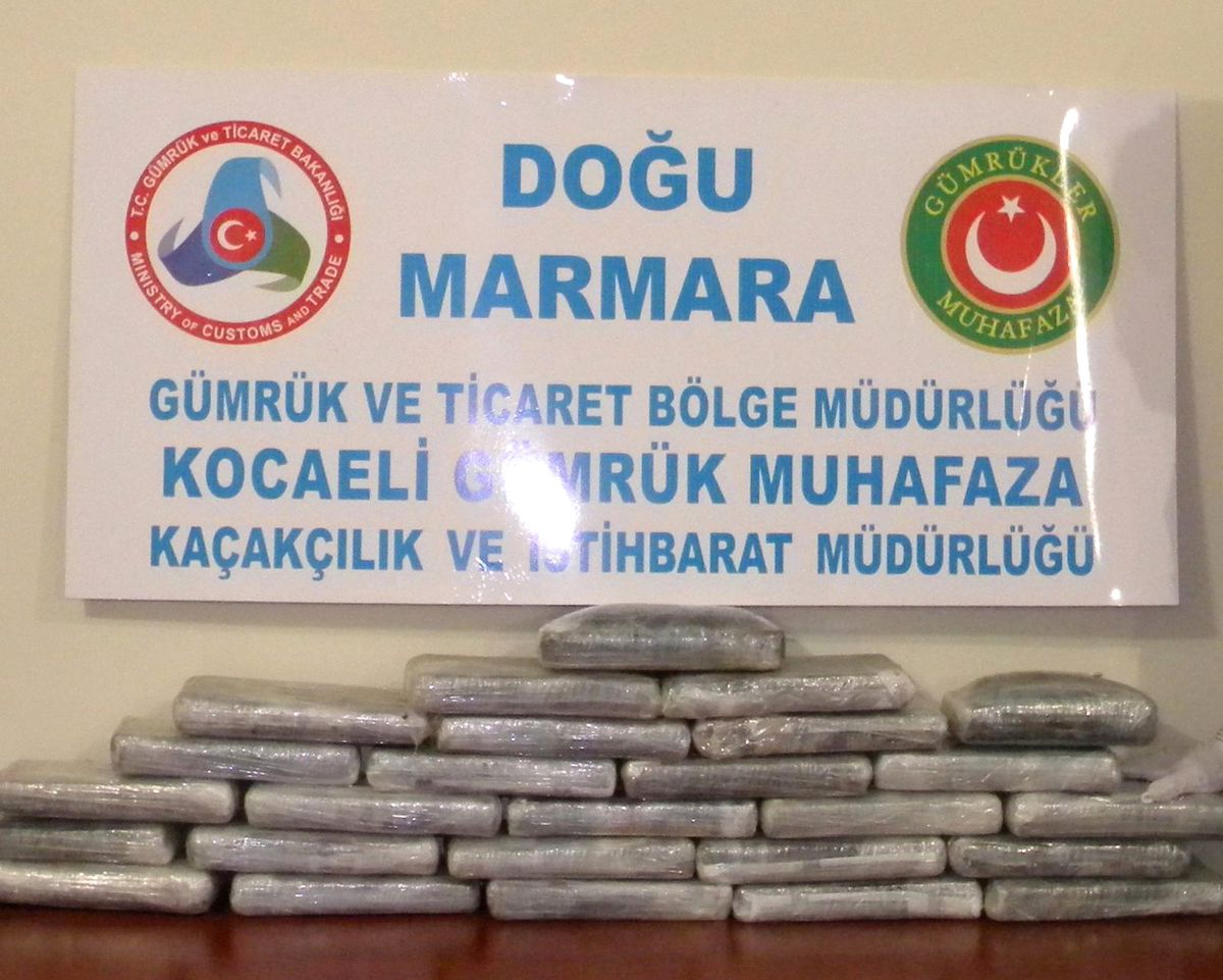 Derince\'de 5 Milyon TL Değerinde Kokain Ele Geçirildi