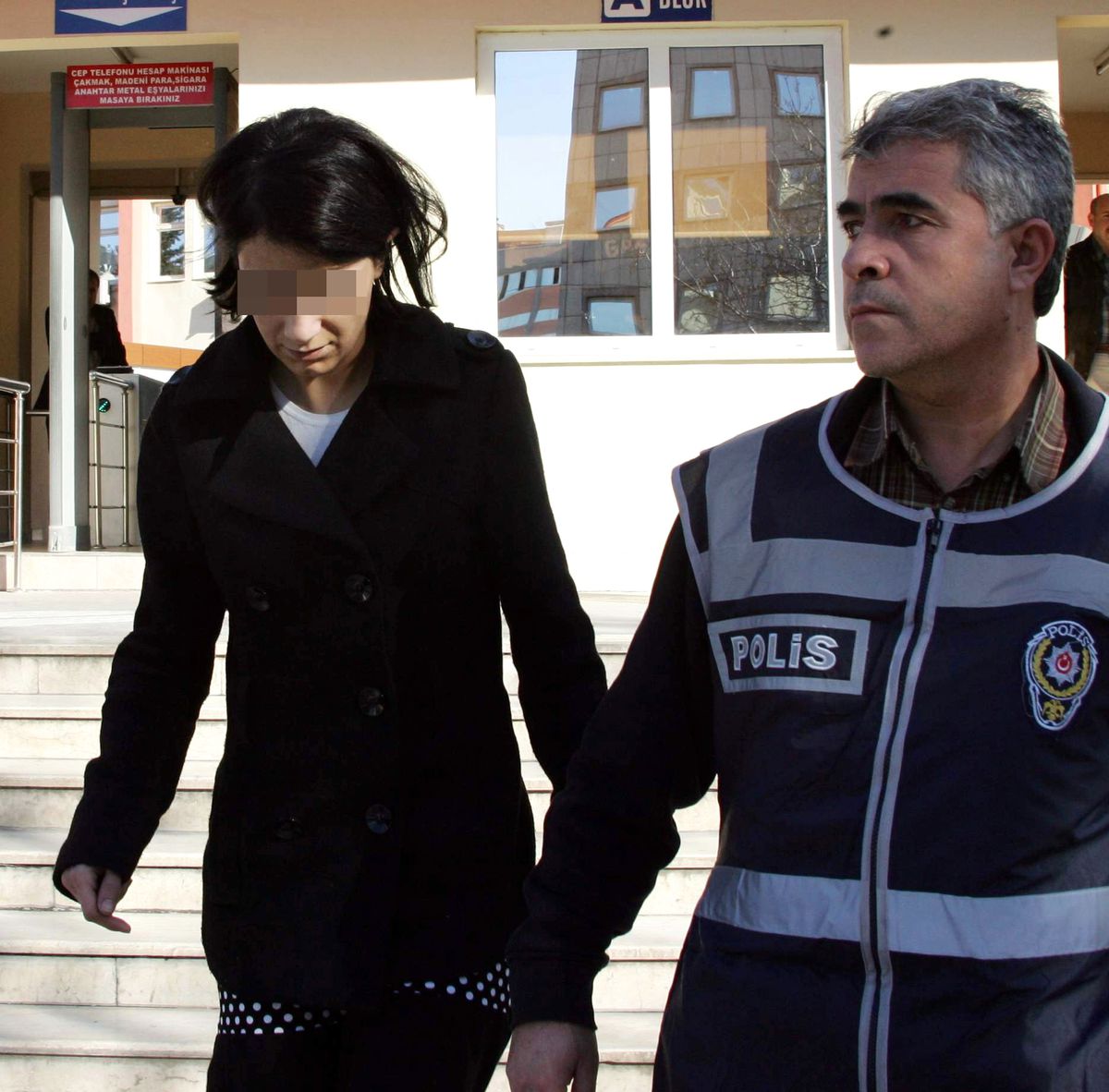 Dolandırıcılık Olayına Karıştığı İddia Edilen Bir Kadın Gözaltına Alındı