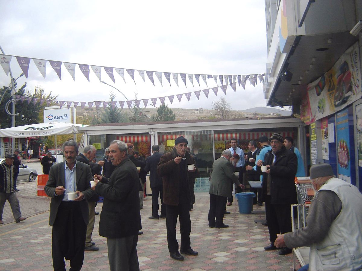 Esenlik Tecde Şubesi\'nde Aşure İkramı