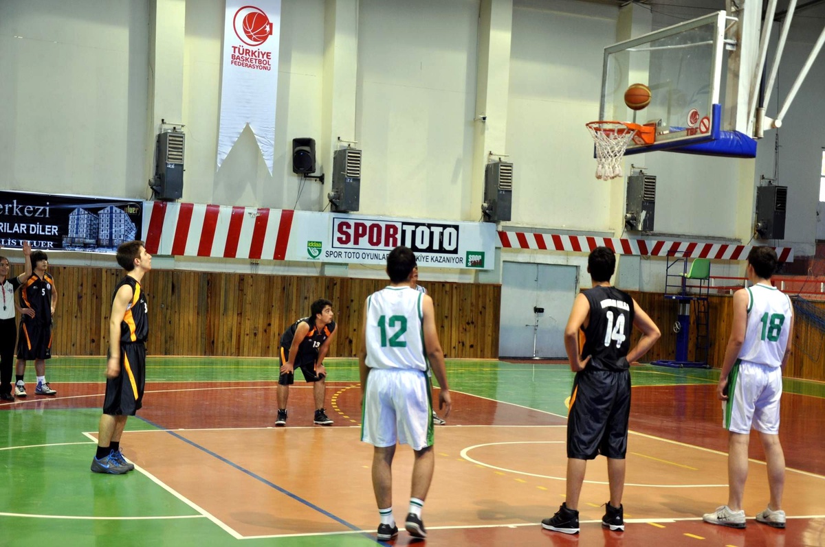 Genç Erkekler ve Genç Kızlar Basketbol Şampiyonası Başladı