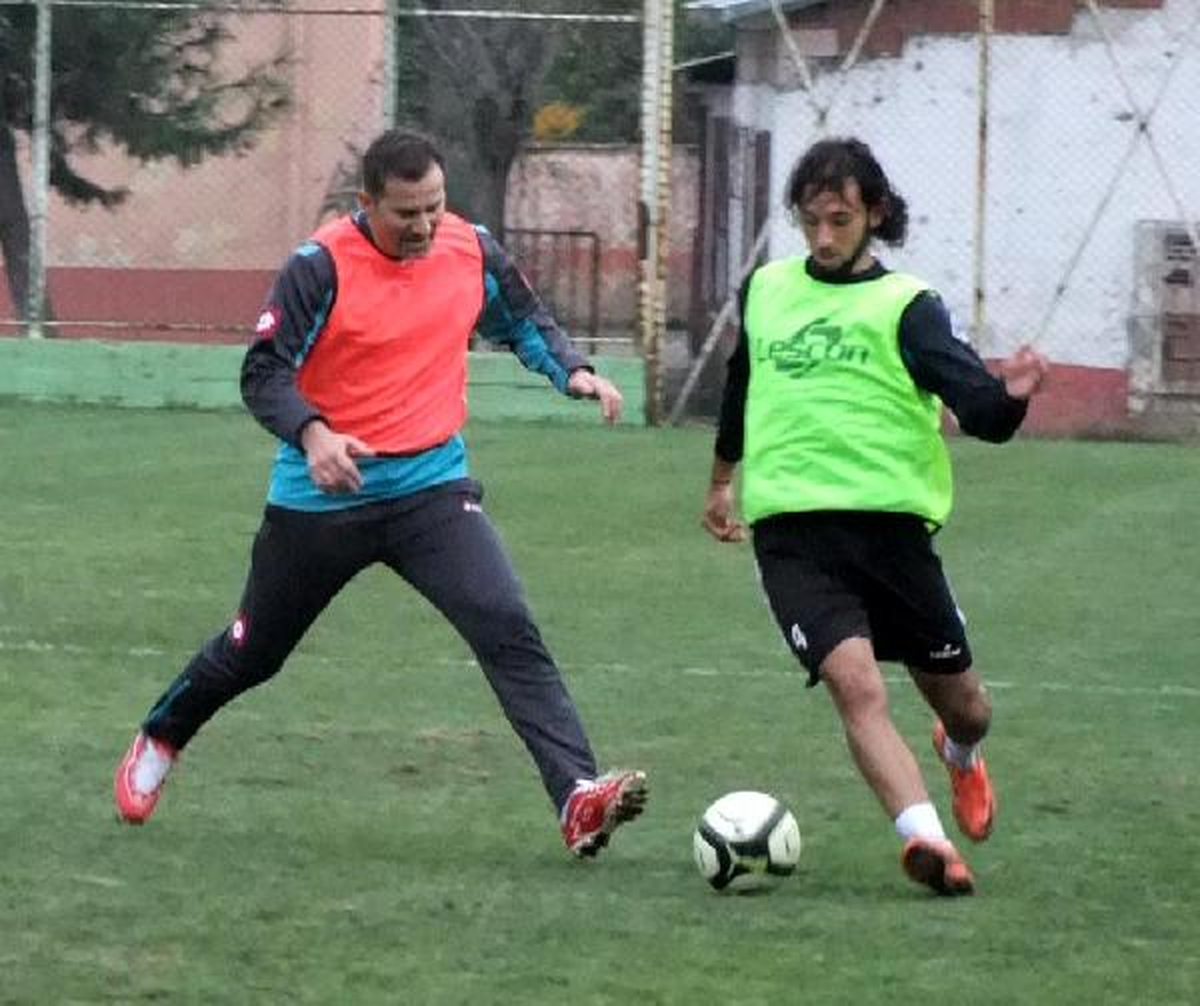 Giresunspor Teknik Direktörü: "Oyuncu Arıyoruz"