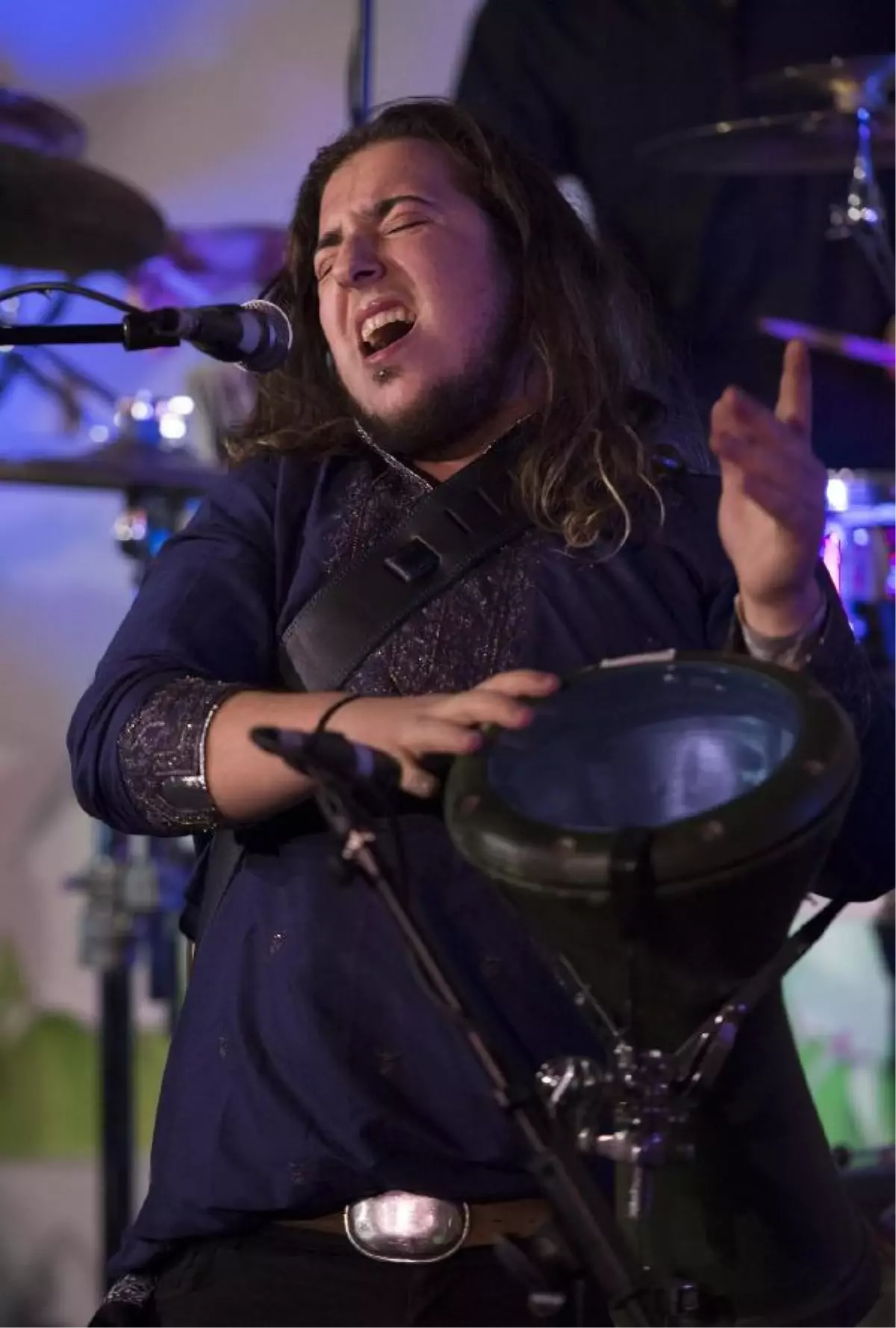 İngilizler'e Türkçe Şarkı Söyletti