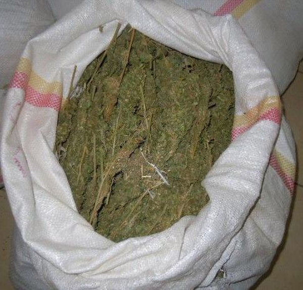İş Yerinde 500 Gram Esrar Çıkan Esnaf Tutuklandı