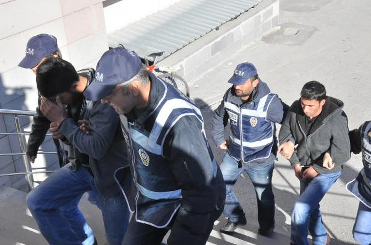 Kamyonette 41 Kilo Eroin Ele Geçirildi: (2)