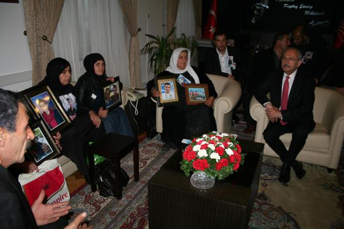 Kılıçdaroğlu, Uludere\'de Ölenlerin Aileleriyle Görüştü