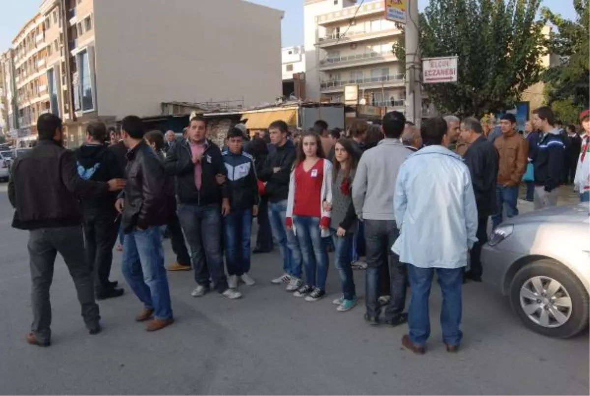 Kontrolsüz Kavşaktaki Kazalar İsyan Ettirdi