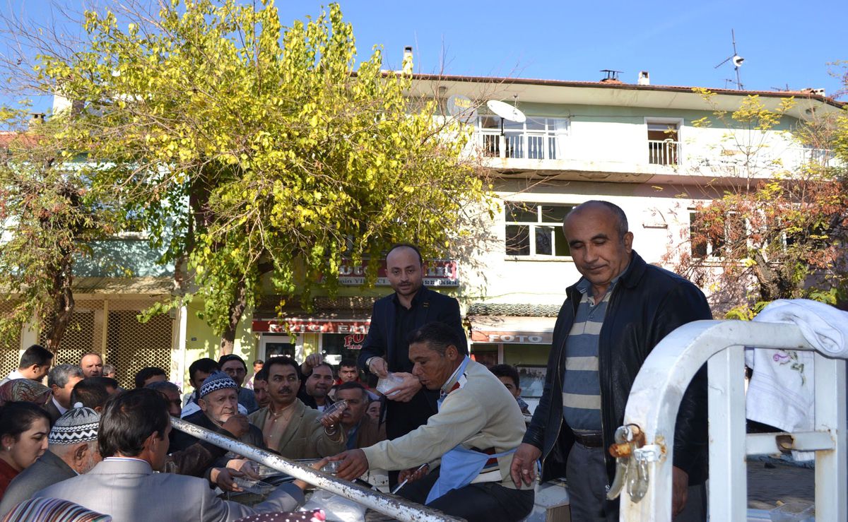 Kula\'da Müftülükten 2 Bin Kişilik Aşure