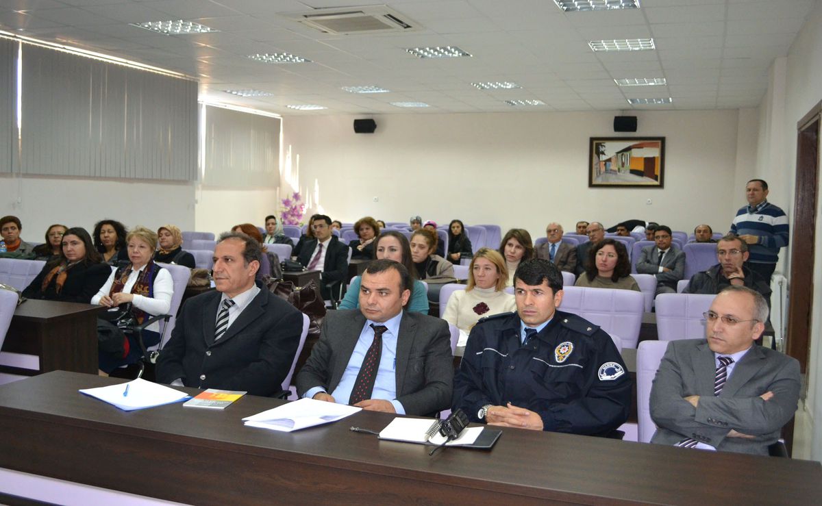 Kula\'da "Umutlar Çiçek Açsın" Toplantısı Yapıldı