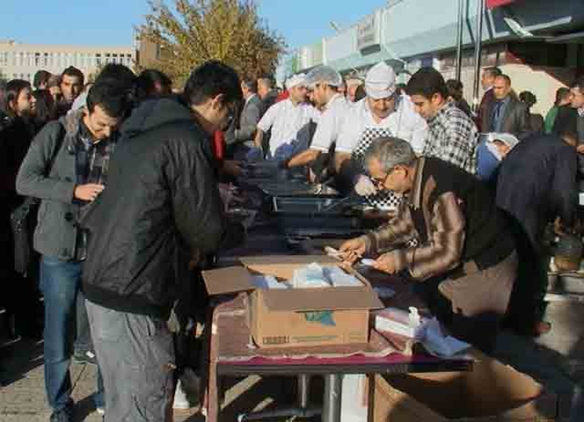Malatya İ.ü.\'de Aşure İkramı Yapıldı