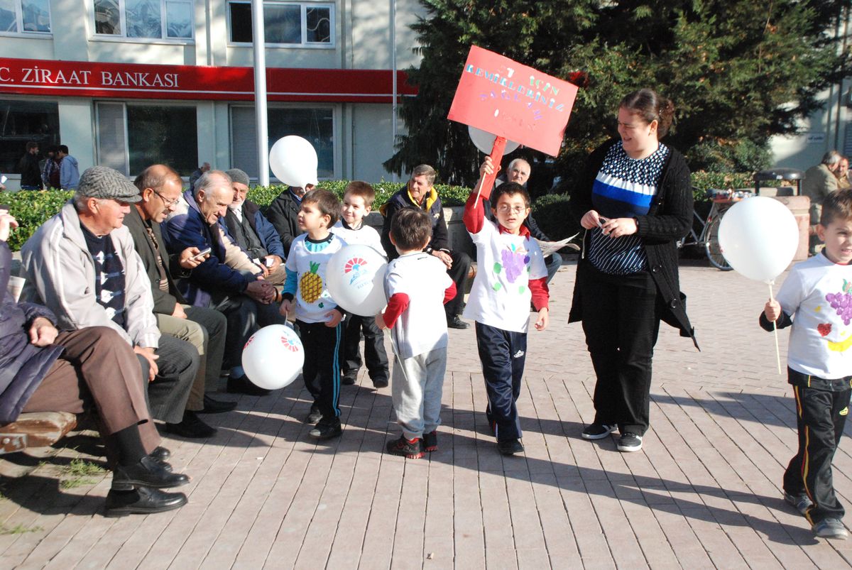 Minikler Beslenmenin Önemine Dikkat Çekti