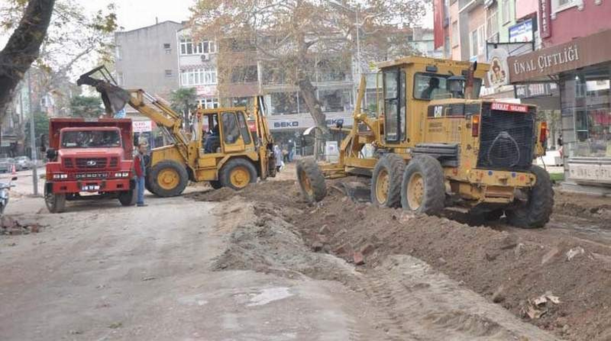 Ömer Seyfettin Meydanı Yenileniyor
