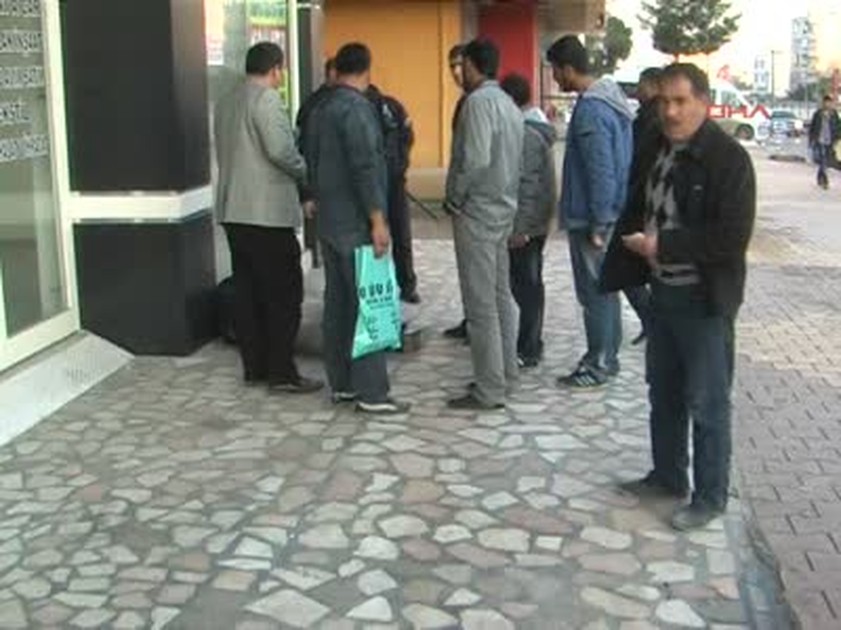 Şanlıurfa 5 Kişi Sokak Ortasında Sopayla Dövdü