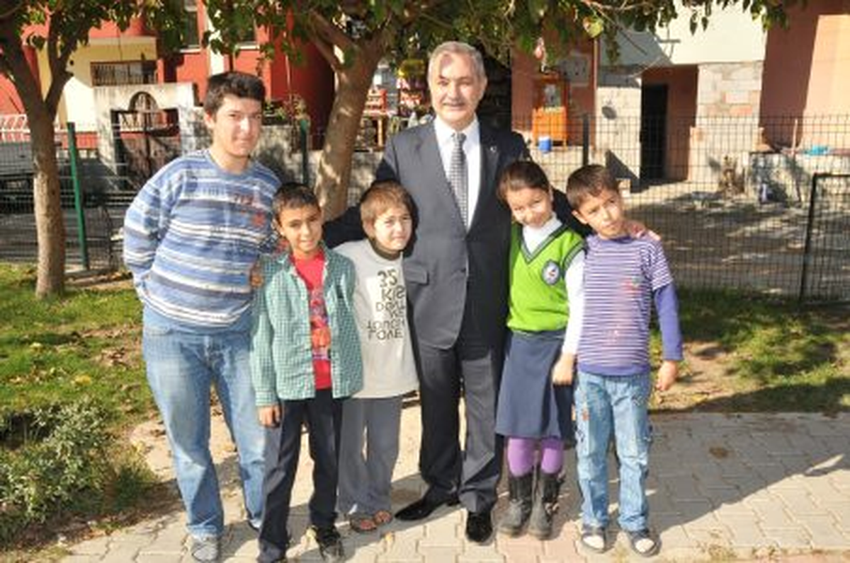 Yıldırım, Beyazıt Mahallesi\'nde Çalışmaları İnceledi