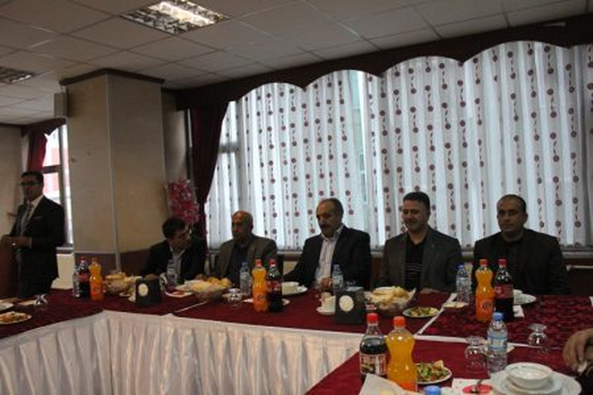 Arslan; Öğrencilerle Yemekte Bir Araya Geldi