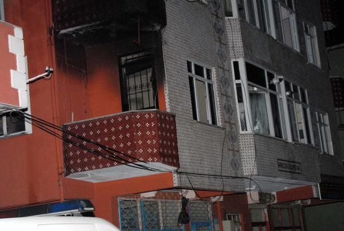 Ateşin İçinden Aldılar