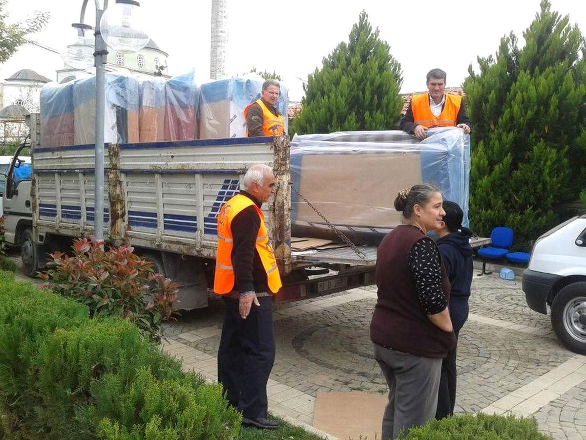 Avşalı Selzedelere Kimse Yok Mu\'dan Yardım