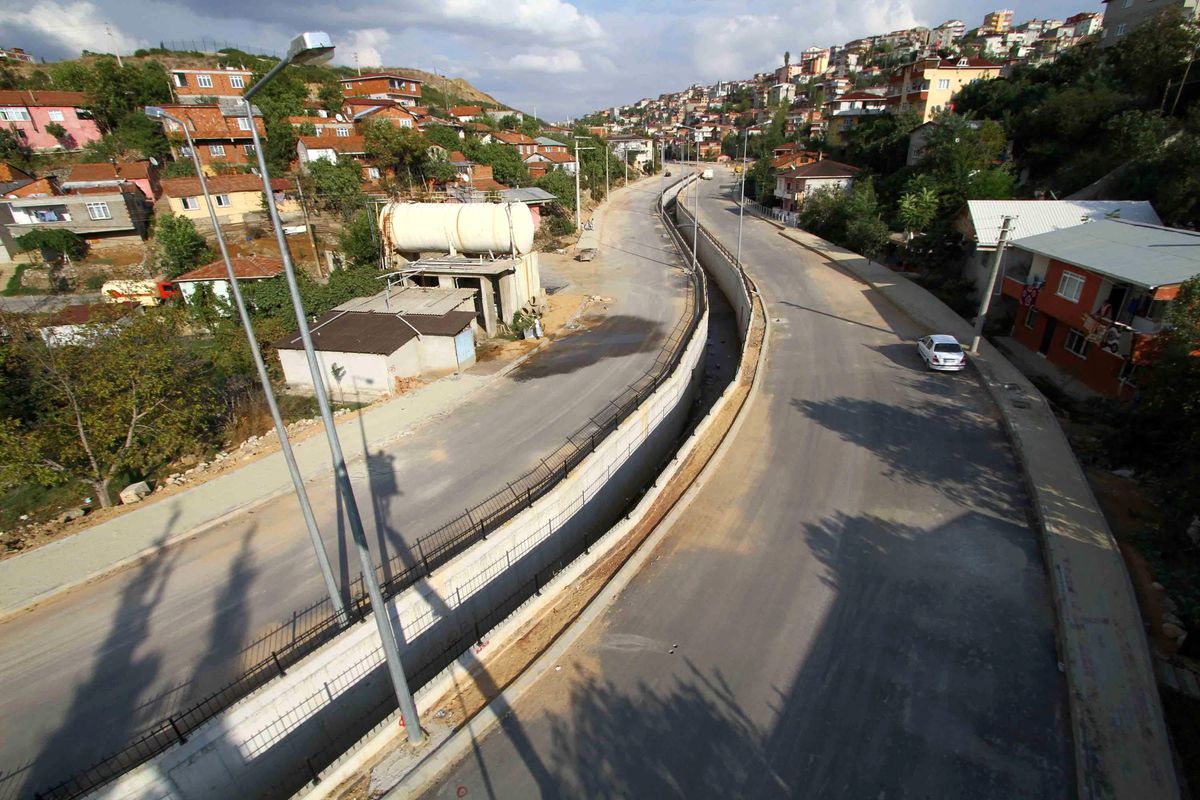 Baharderesi Caddesi\'nde Altyapı Çalışmaları Tamamlandı