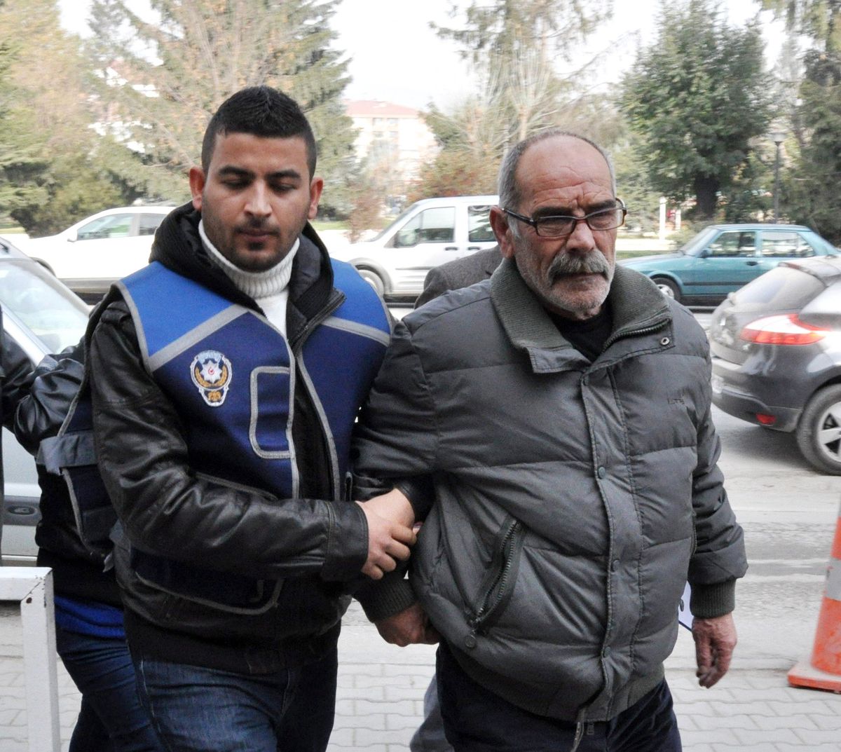 Dolandırıcılar Sert Kayaya Çarptı