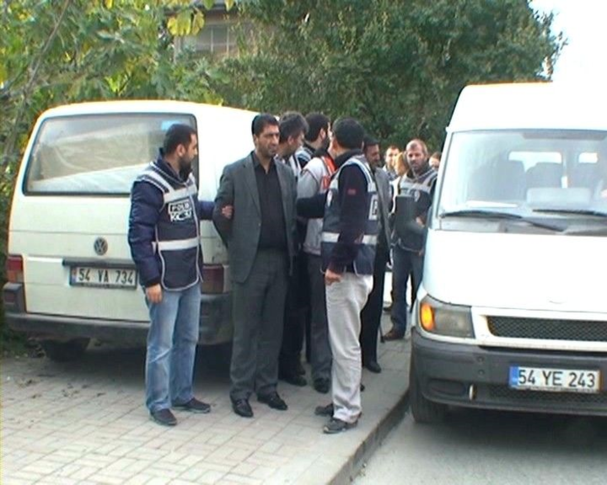 "Dur" İhtarına Uymayan Araçtan Esrar Çıktı