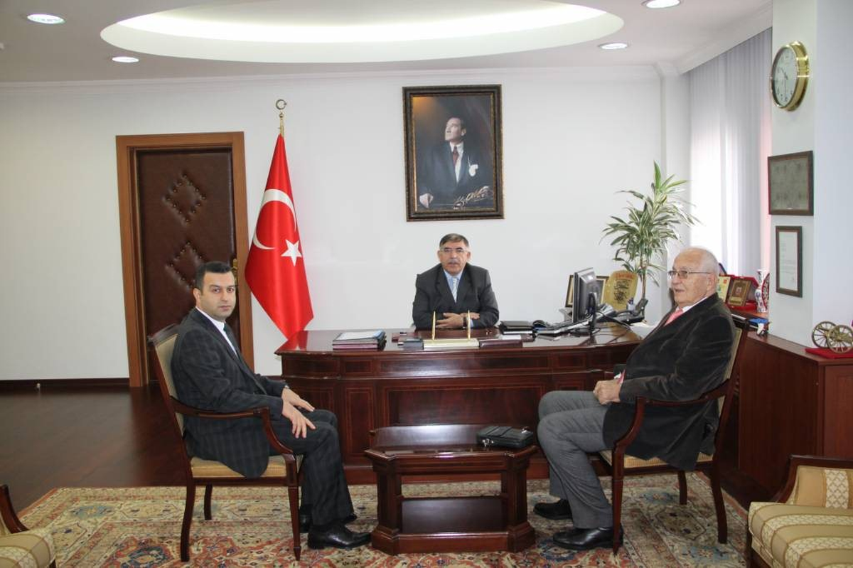 Eski Bakan Kazım Oksay\'dan, Vali Yılmaz\'a Ziyaret