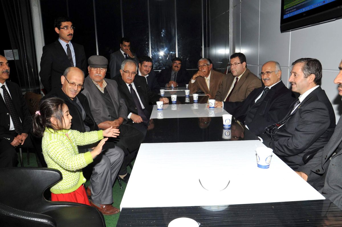 Eski Milletvekili Emmioğlu, Başkan Tahmazoğlu\'nu Tebrik Etti